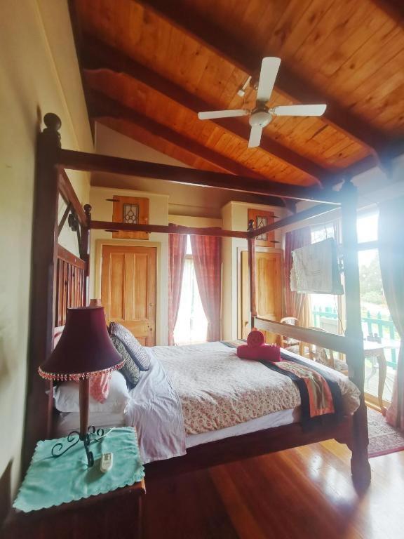 The Goat And Goose Bed & Breakfast Lakes Entrance Rom bilde